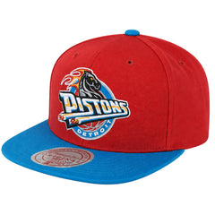 Mitchell & Ness NBA Detroit Pistons Side Core 2.0 Red Cap