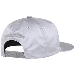 Mitchell & Ness Interlocked 110 Reflective Grey Cap