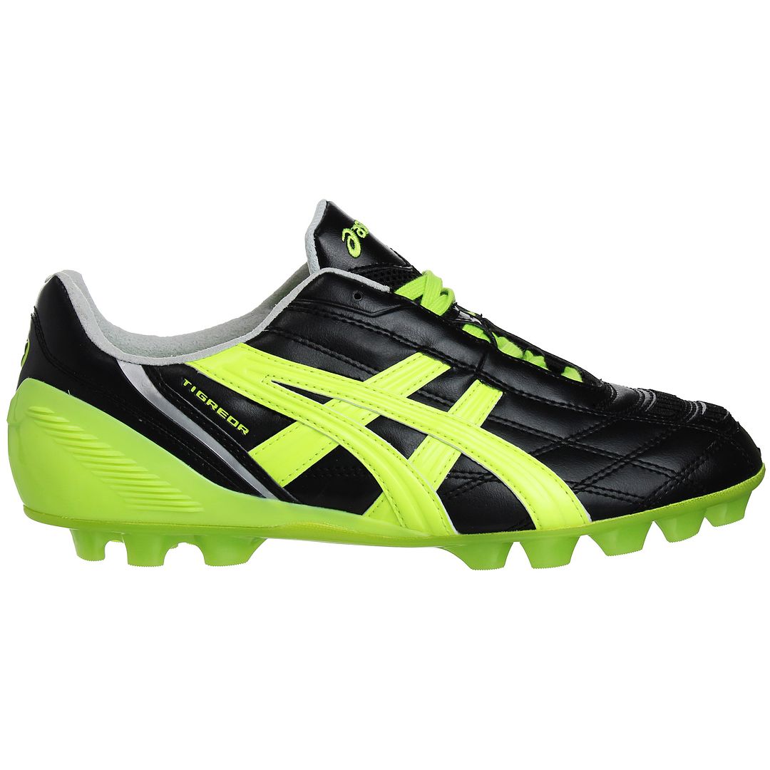 Black asics boots hotsell