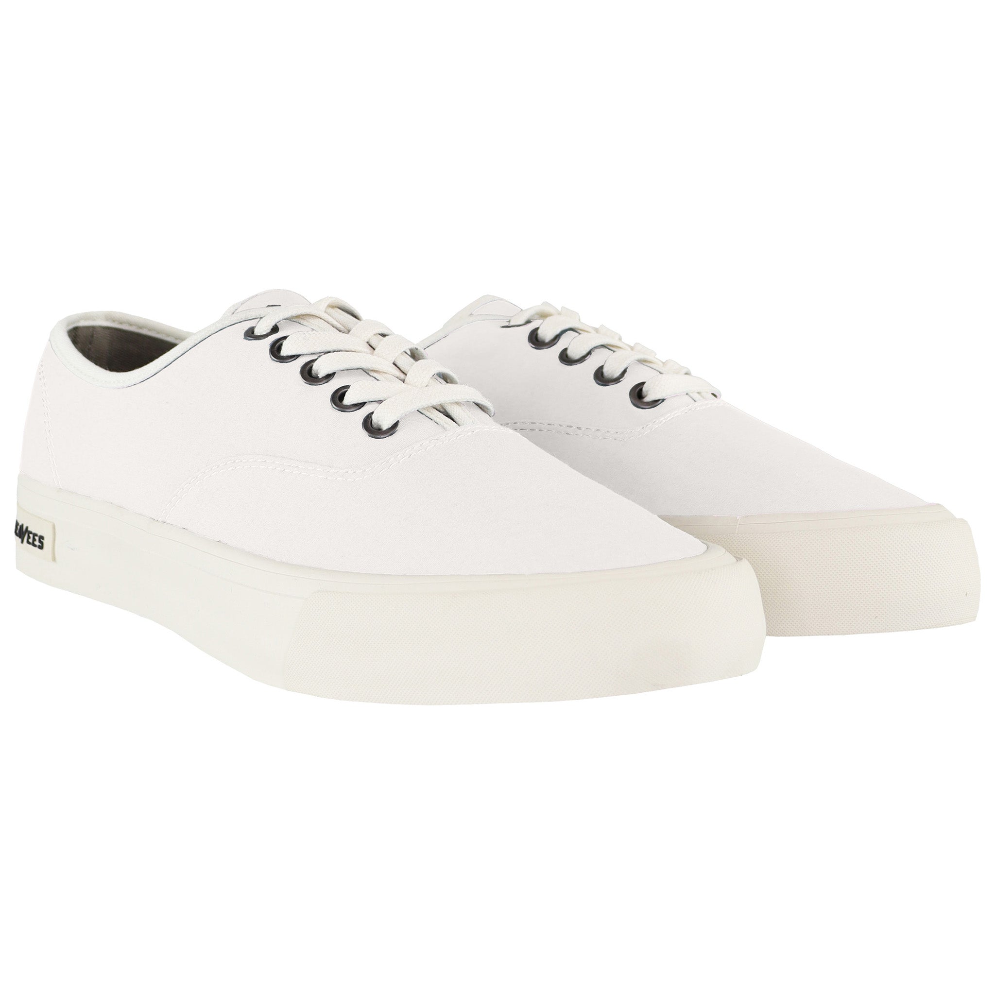 SeaVees Legend Mens White Plimsolls