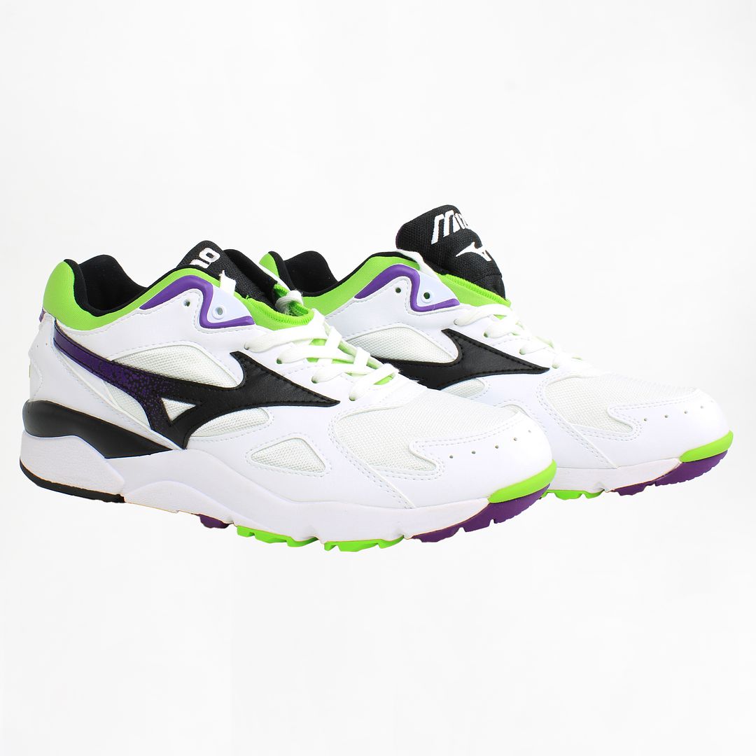 Mizuno Sky Medal Mens White Trainers NO BOX