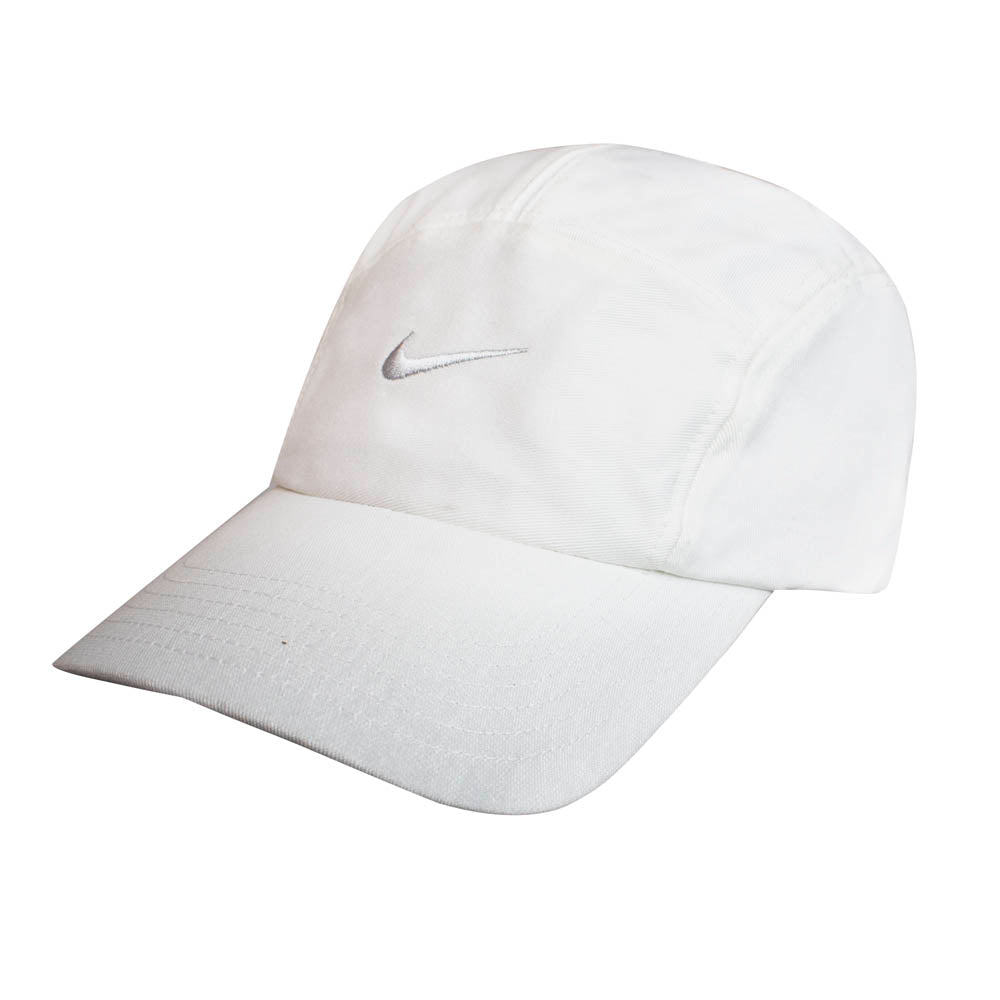 Nike Retro White Fitted Cap - Mens